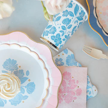 servilleta cuadrada elegantes florales con estampado floral en azul belle